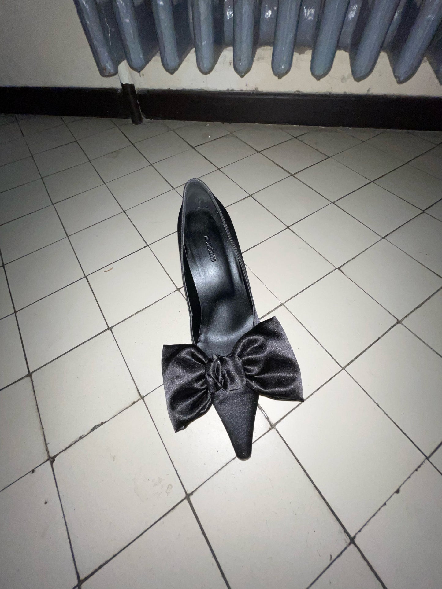Ribbon Lace Up Pumps Satin - Black