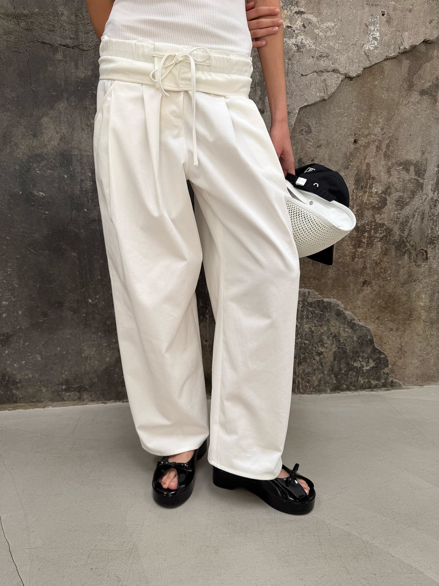 High-waisted Banding Pants - White Chocolate
