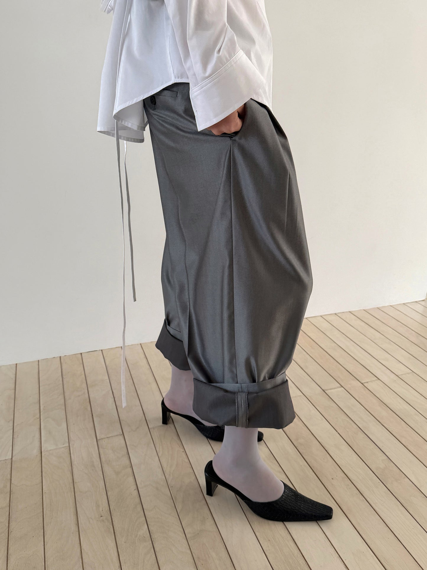 WIDE TAILORED TROUSERS - SILKY GRAY
