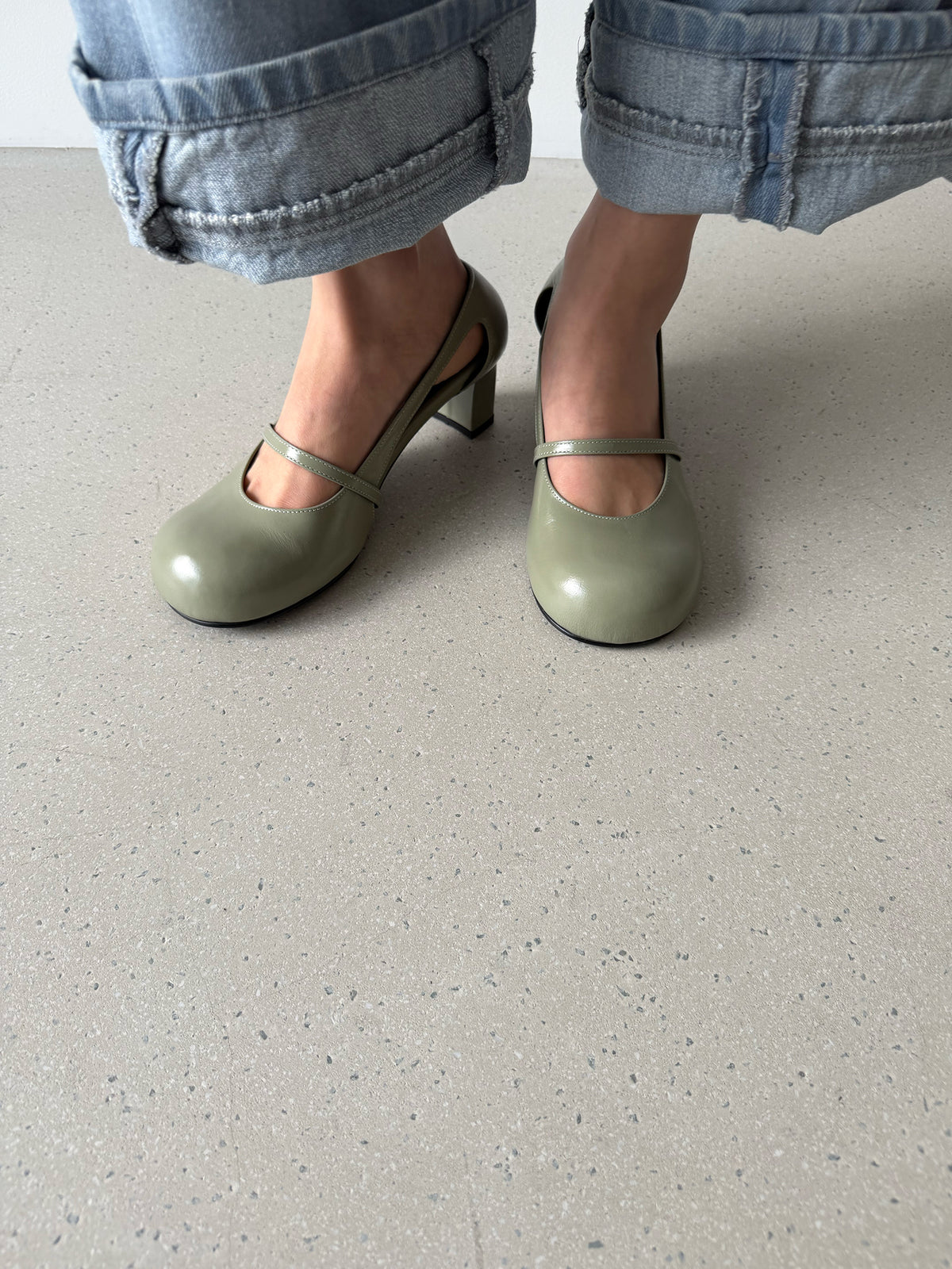TWIGGY ROUND TOE PUMPS - SAGE