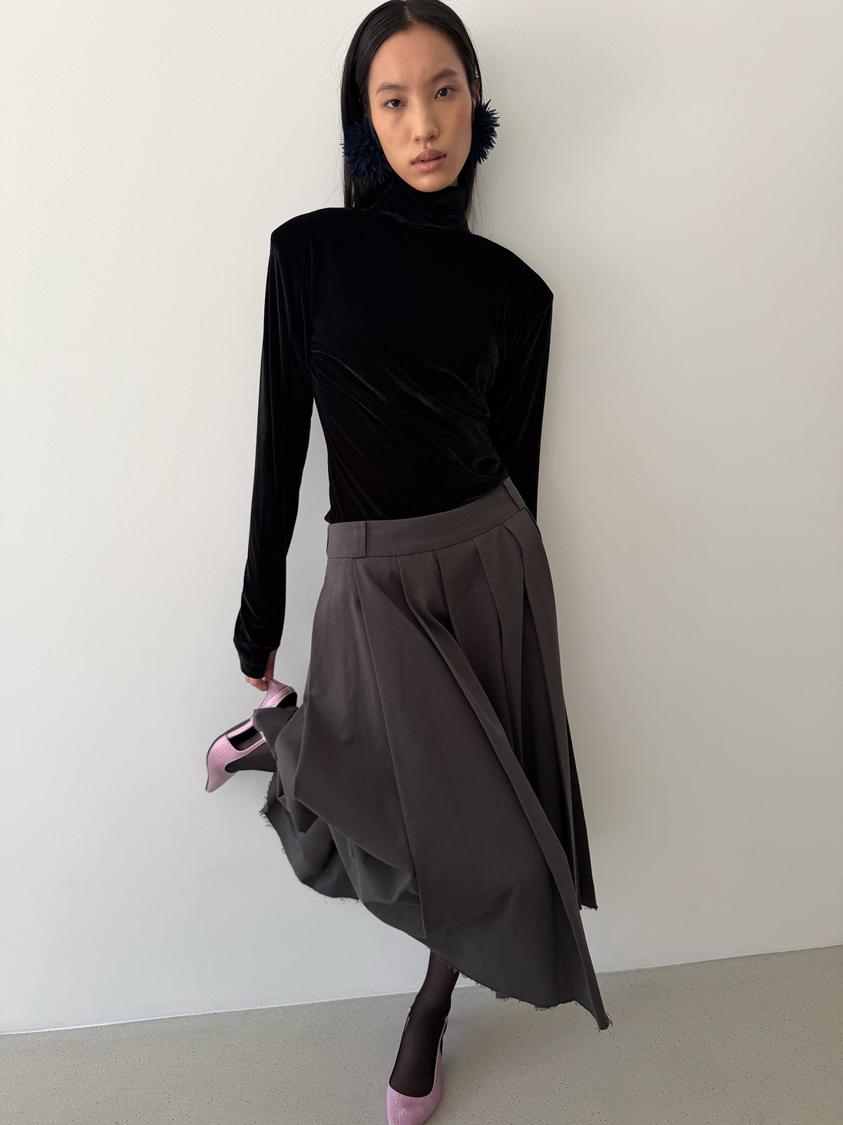 Dolce Vita High Neck Top  - Anthracite