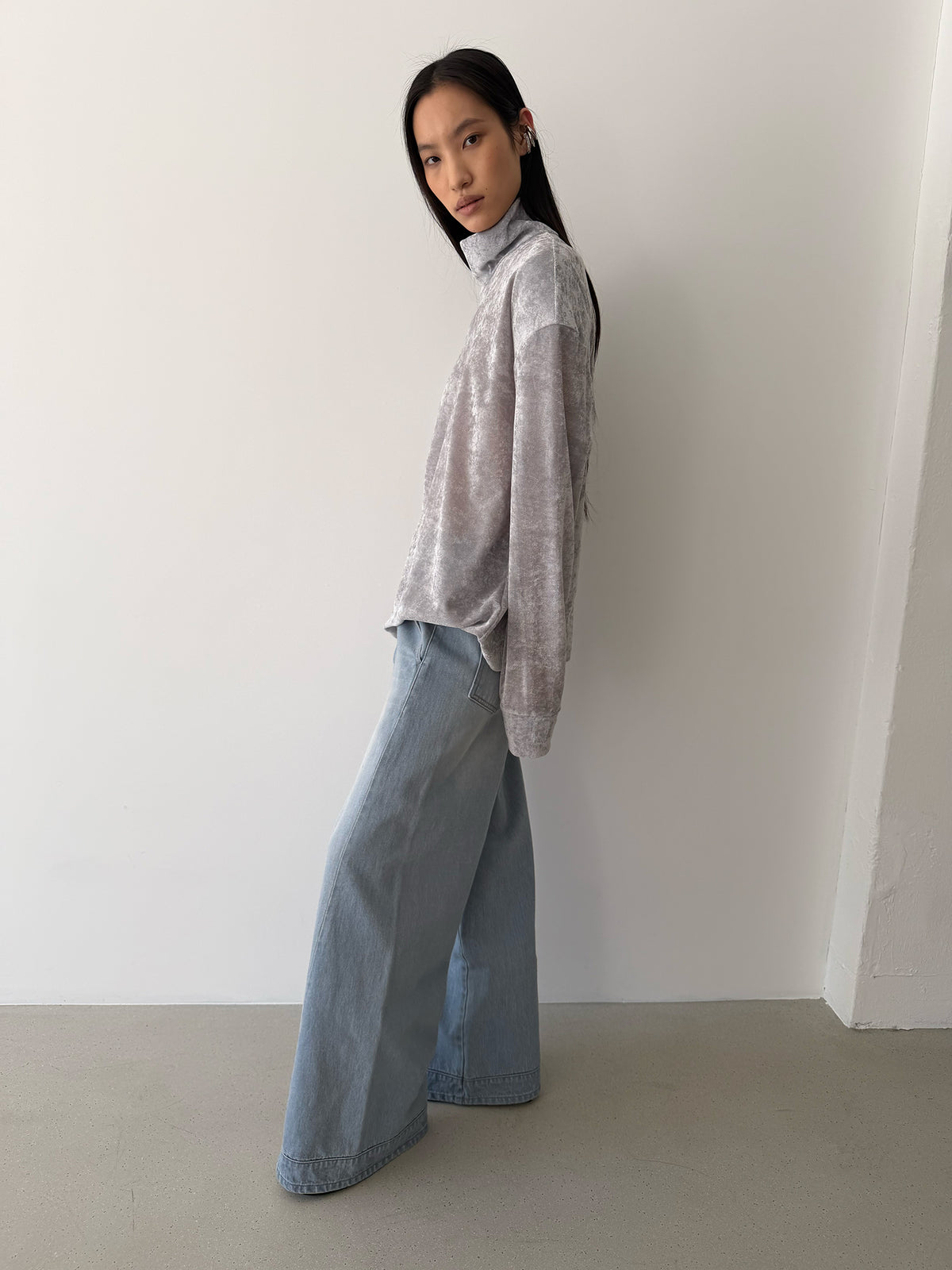 AURORA TURTLENECK TOP - SILVER GRAY