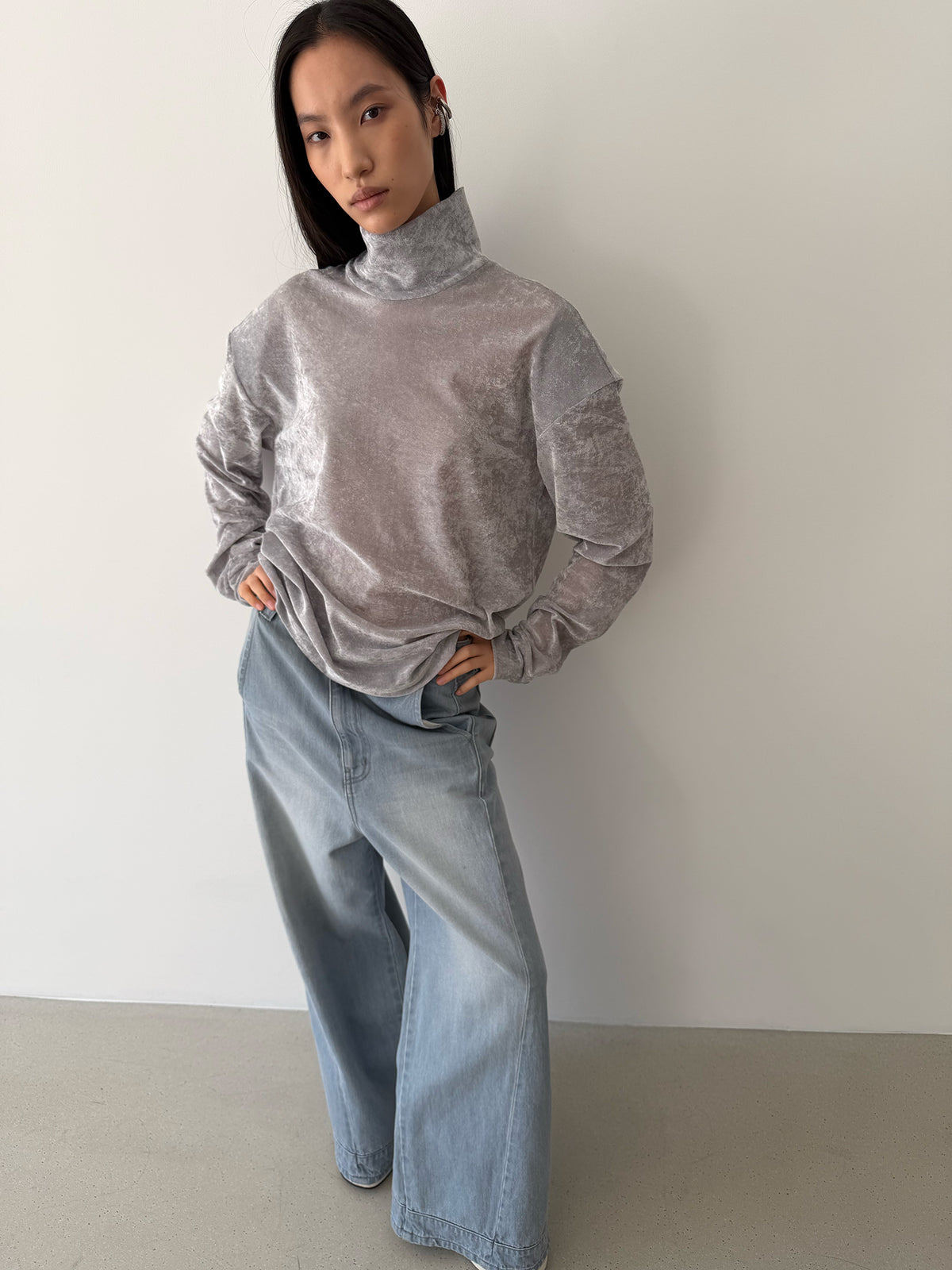 AURORA TURTLENECK TOP - SILVER GRAY