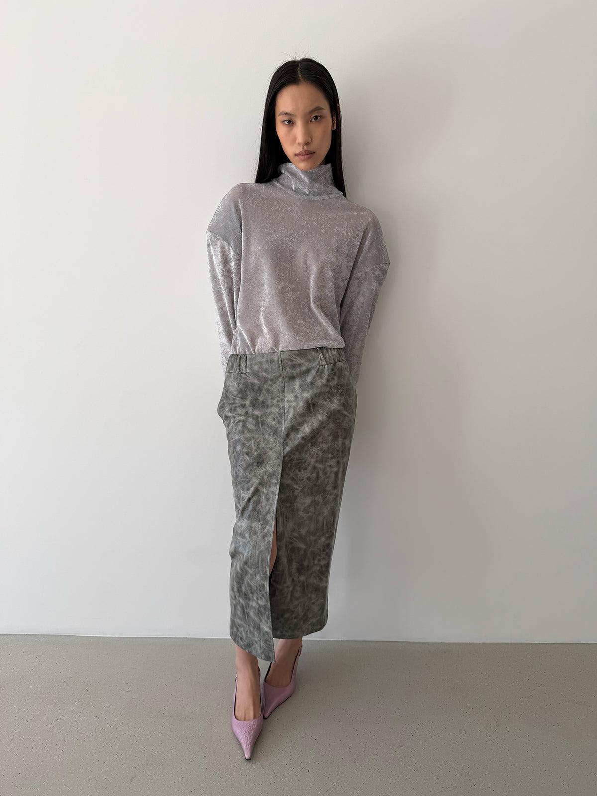 AURORA TURTLENECK TOP - SILVER GRAY