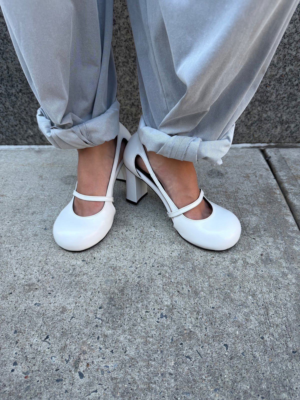 TWIGGY ROUND TOE PUMPS - IVORY