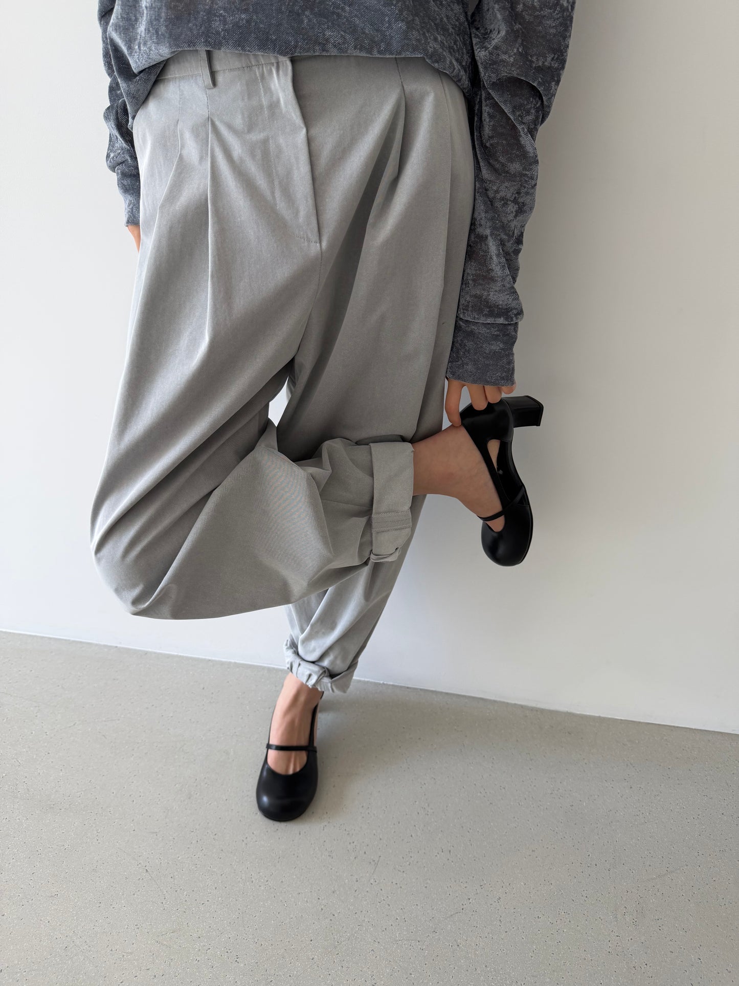 TWIGGY ROUND TOE PUMPS - BLACK