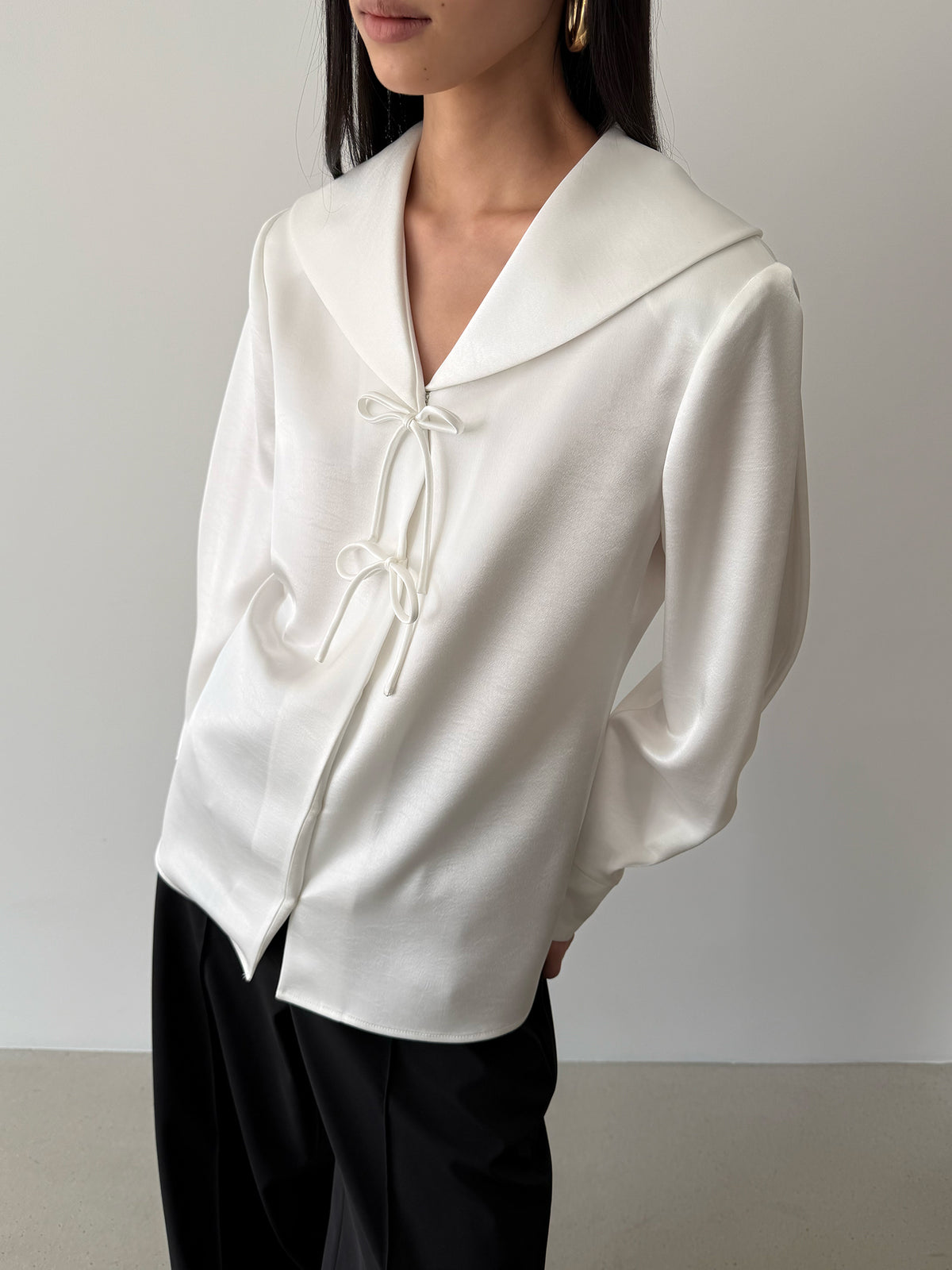 TIE MIDDY BLOUSE - SATIN IVORY