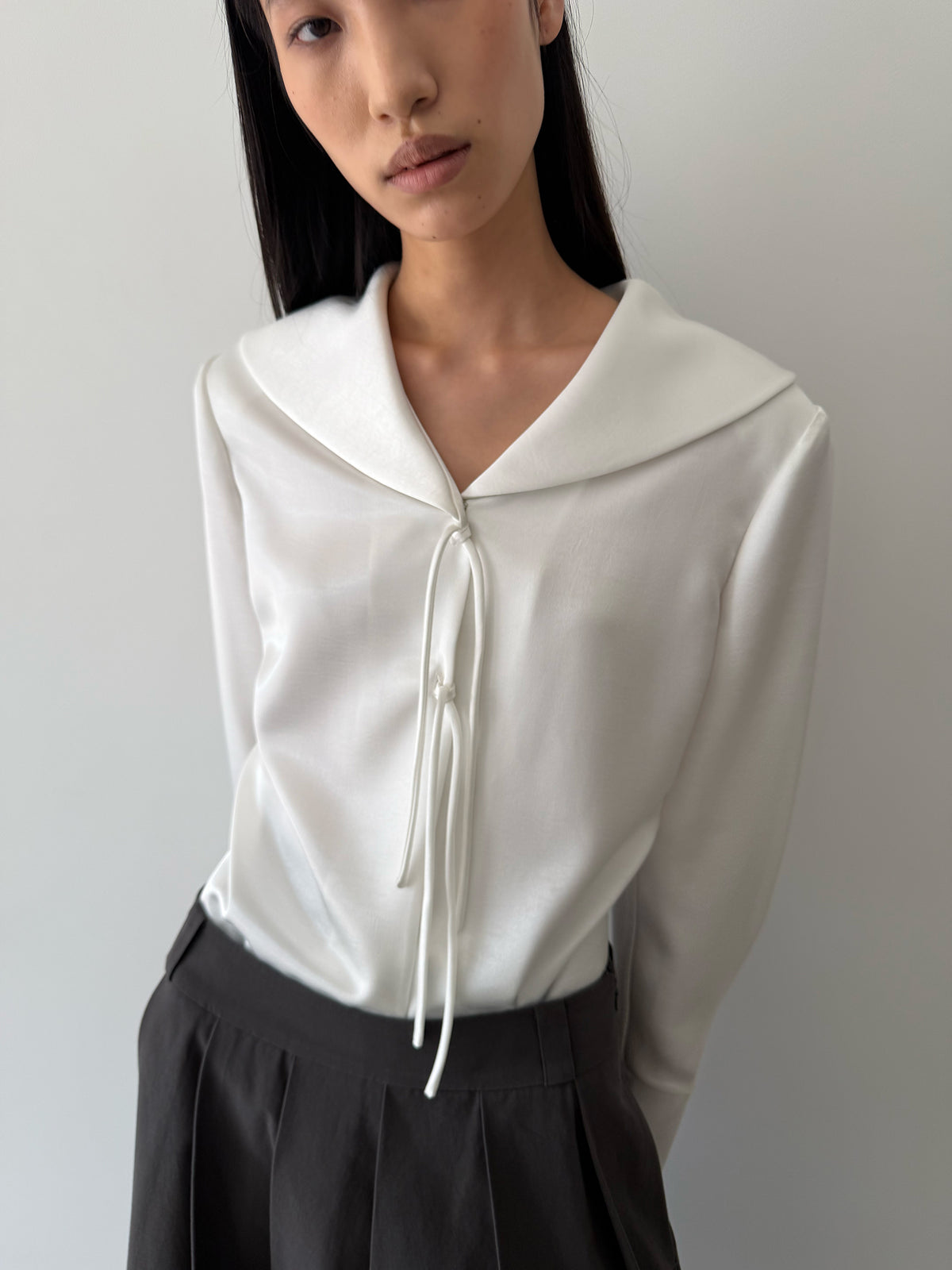 TIE MIDDY BLOUSE - SATIN IVORY