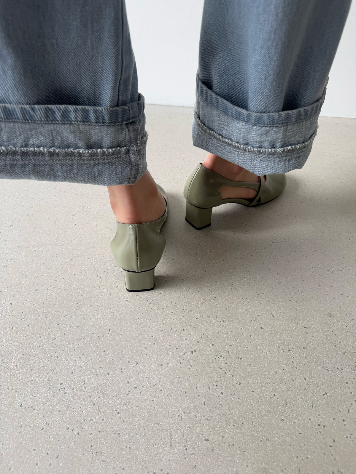 TWIGGY ROUND TOE PUMPS - SAGE