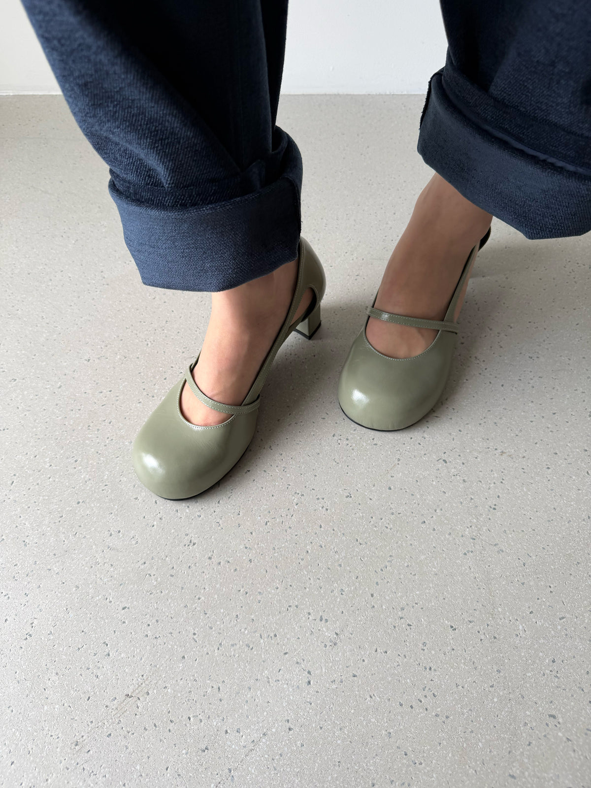 TWIGGY ROUND TOE PUMPS - SAGE