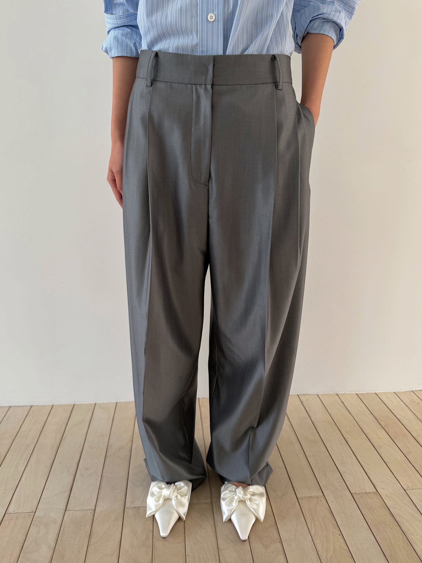 WIDE TAILORED TROUSERS - SILKY GRAY