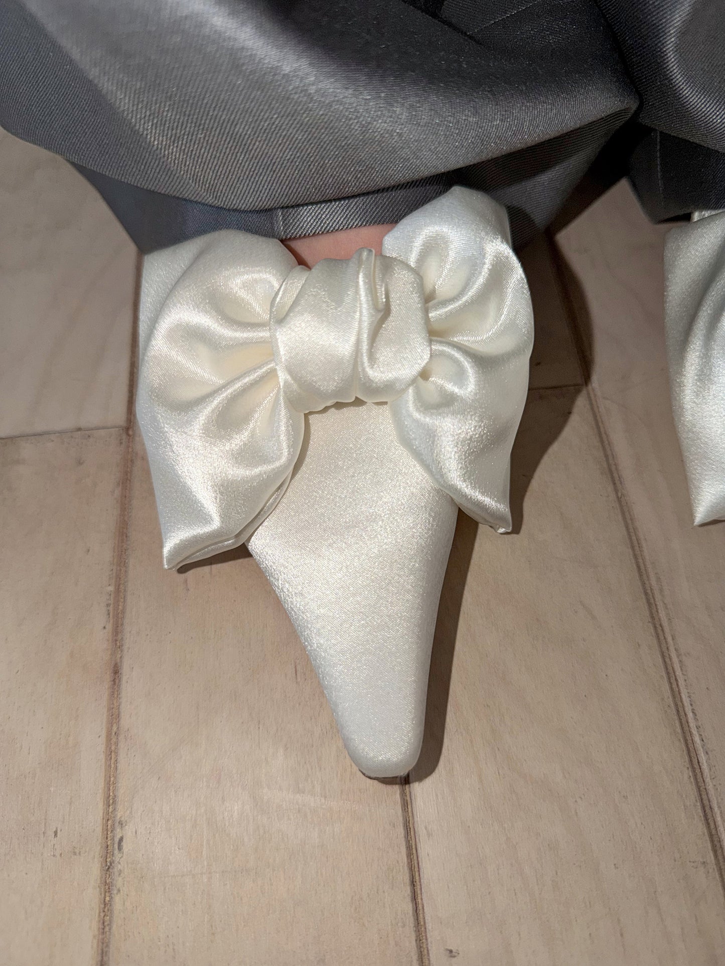 Ribbon Lace Up Pumps Satin - Ivory